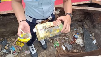 Class I Cipinang Prison Officer Finds Marijuana and Methamphetamine in Tea Box Drinks