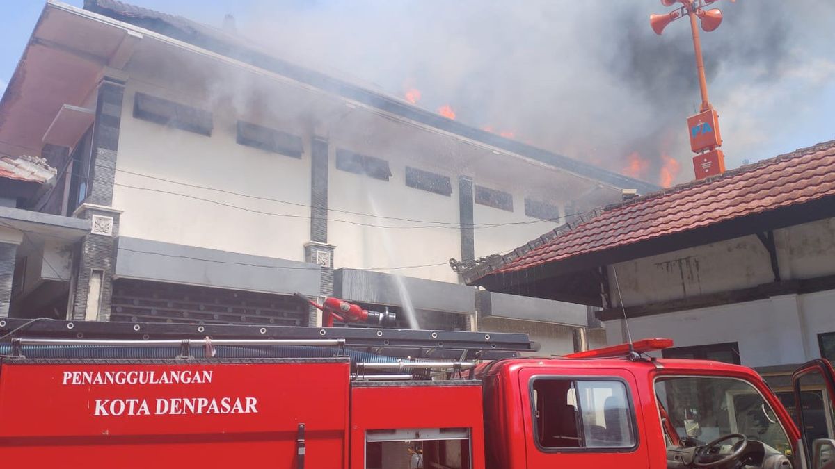 Gudang Logistik BPBD Bali Kebakaran