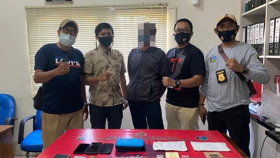 Terima Paket Narkoba di Kantor Pos Sumbawa, Pengusaha Benur Asal Iran Diciduk Polisi 