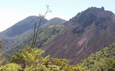 Sistem Pantau Gunung Anak Ranakah di Manggarai Diperbaharui, PVMBG: Antisipasi Alat Analog Rusak