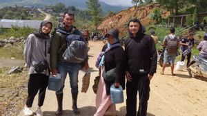 Warga Aceh Tengah Jalan Kaki ke Lhokseumawe Demi Mencari Beras