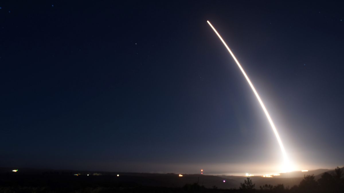美国再次推迟洲际弹道导弹试验，不想让俄罗斯误解