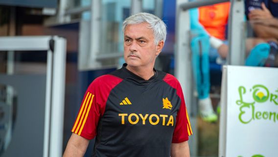 Batal Dipecat, Jose Mourino Puas AS Roma Kalahkan Cagliari