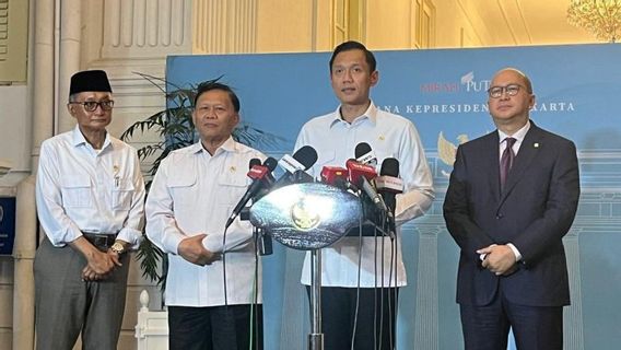 AHY Reports to Prabowo about Sea Barriers to National Railway Network