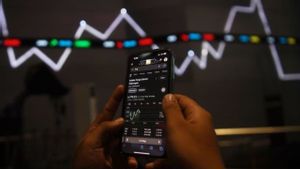 Rentan Profit Taking, IHSG Rabu Diproyeksi Bergerak di Kisaran 7.550-7.600