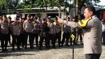 インドネシア国会議事堂を警備する1,489人の統合要員が今日抗議者と対峙