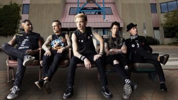 SUM 41 トロントでの最後のショーの後に正式にリリース