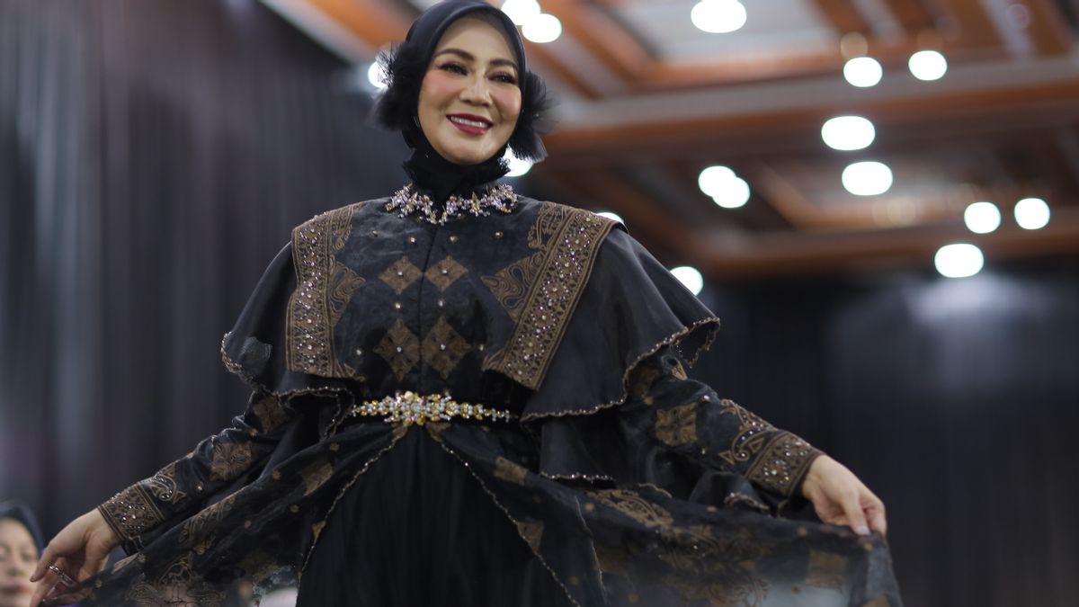 Welcoming 2025, Meliya Indonesia X KURSIENKARZAI Performs 30 Wear Modest Collections