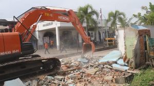 KAI Divre III Palembang Robohkan Rumah dan Kios, Tertibkan Aset Perusahaan