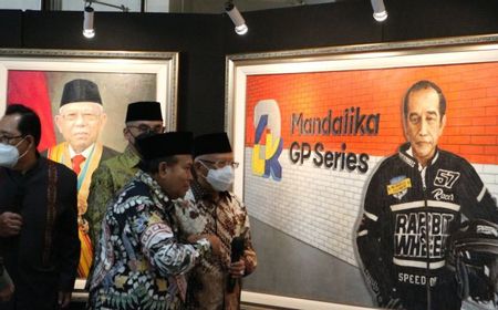 Buka Pameran Lukisan 