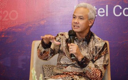 Terbantu Medsos, Ganjar: Publik Mudah Komplain, Mindset Birokrasi Berubah dan Pelayanan Jadi Bagus