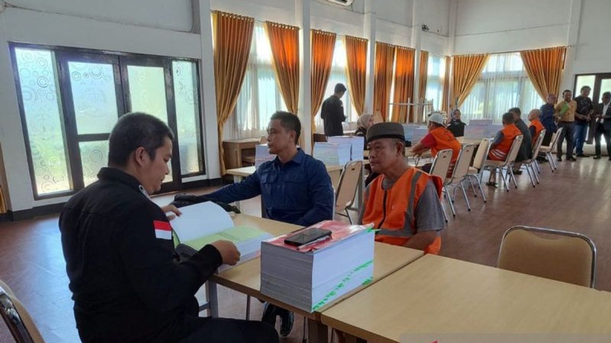 Kejati Bengkulu Tahan 12 Tersangka Kasus Korupsi Dinstan Kaur