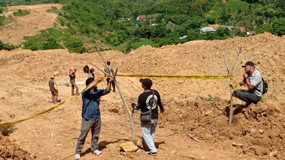 Aparat Tutup Tambang Emas Ilegal di Gunung Prabu Lombok Tengah