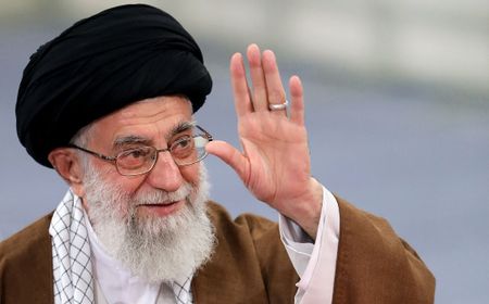 Janji Balas Serangan di Masjid Shah Cheragh, Khamenei: Kita Miliki Kewajiban Menghadapi Musuh, Pengkhianat dan Agen Bodohnya