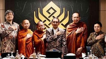 عيد الفصح في الصباح في بوروبودور، حكومة تشجع حالة 