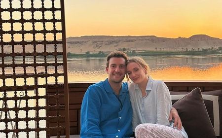 Sophie Turner Pamer Pacar Baru, Rayakan Ulang Tahun Bersama