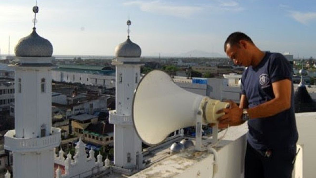 アチェの地元の知恵に従っていないと判断されたヤクット大臣は、モスクのセス拡声器を取り消すよう求めました。