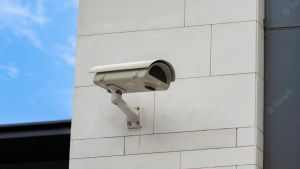 インドネシア銀行の従業員がBIビルのヘリポートから飛び降りる様子がCCTVに捉えられる