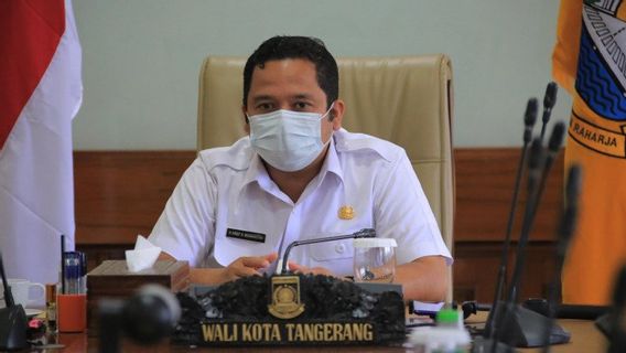 Le Maire De Tangerang Ordonne à La Police De La Fonction Publique D’enlever Les Murs De Ciledug Qui Obstacle L’accès Des Citoyens