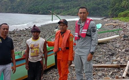 Tim SAR Temukan Kapal Nelayan yang Mati Mesin di Tengah Laut Siau Tagulandang Sulut