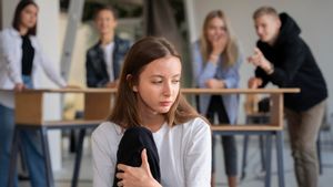 Les signes de mépris des collègues au bureau et comment les faire face