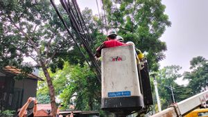 Kabel Lampu yang Dicuri Maling di Koja Sudah Diperbaiki, Trotoar Jalan Kembali Terang 