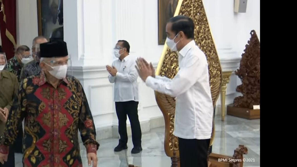 Momen Amien Rais Cuek Saat Disapa Presiden Jokowi di Istana, Netizen Ungkit Utusan Neraka 