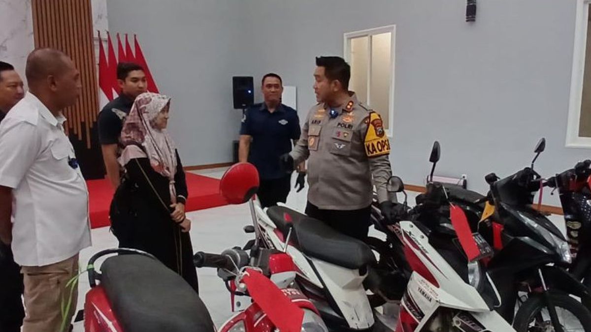 Pura-pura Jadi Pembeli, Pasangan Kekasih Nekat Curi Motor di Warung Ayam Geprek Blitar