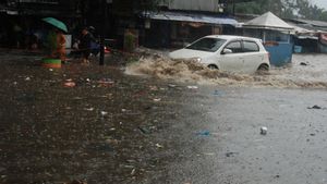 Prakiraan Cuaca: Jakarta Hujan Ringan dan Bali Hujan Lebat