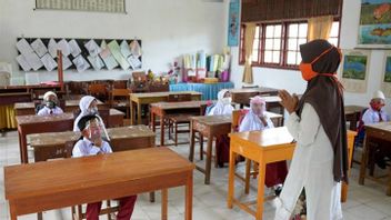 Pemprov Papua Larang Guru yang Belum Vaksin Masuk Kelas