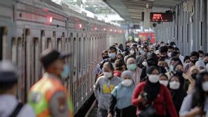Malam Tahun Baru 2023, Perjalanan KRL Commuter Line Ditambah Hingga Pukul 02.50 WIB