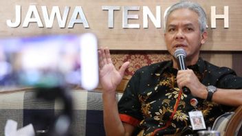 Minister Of Cooperatives Teten Masduki Asks Ganjar Pranowo To Increase Export Contribution Of Central Java MSMEs