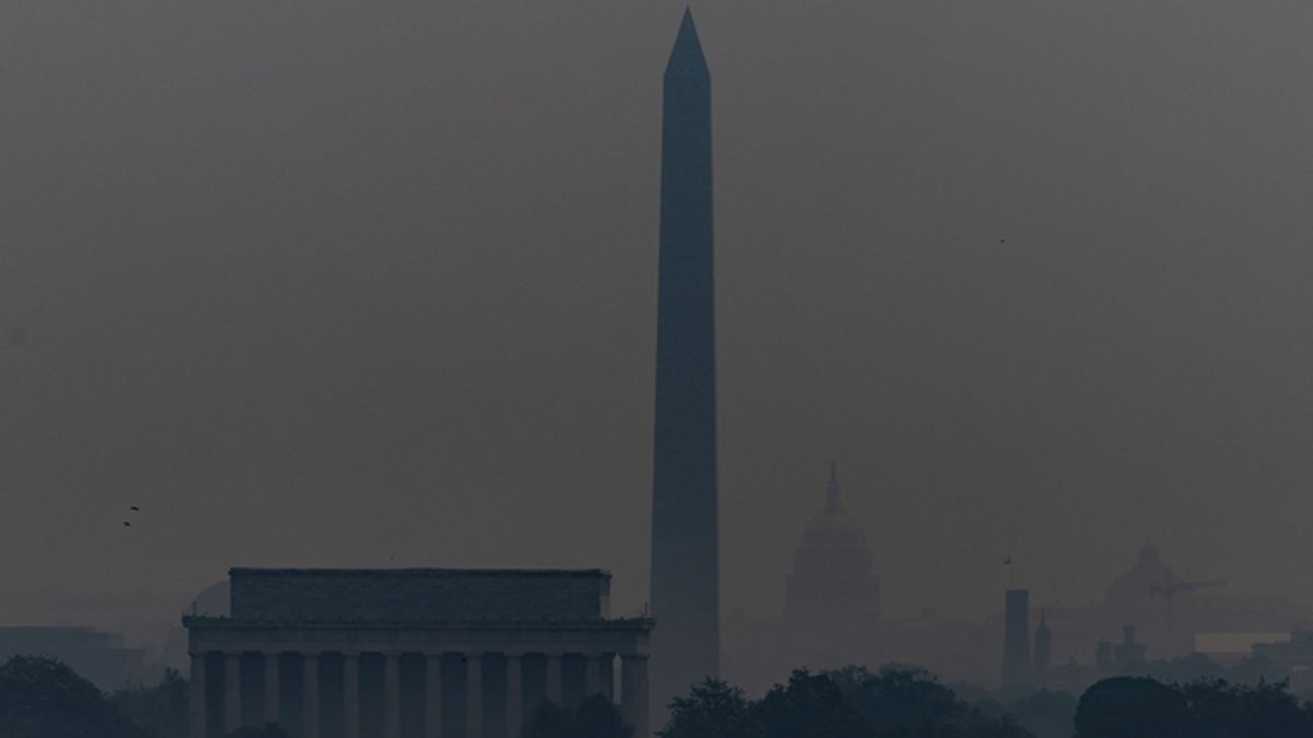 Smoke Fog Due To Forest Fires In Canada Also Covers Washington DC