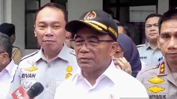 Menko PMK Muhadjir Effendy ke Pemudik: Jangan Angkut Penumpang Berlebih, Siapkan Pengemudi Cadangan