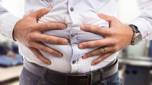 10 Cara Mengeluarkan Angin dalam Perut dengan Cepat dan Efektif
