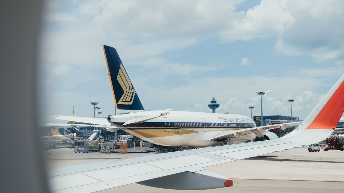 Singapore Airlines Mendarat Membawa 2 Penumpang Positif Varian Omicron di Sydney