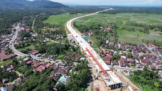 التقدم المحرز في طريق بادانج-سيسينسين تيمبوس تول 61 في المئة اعتبارا من مايو 2024