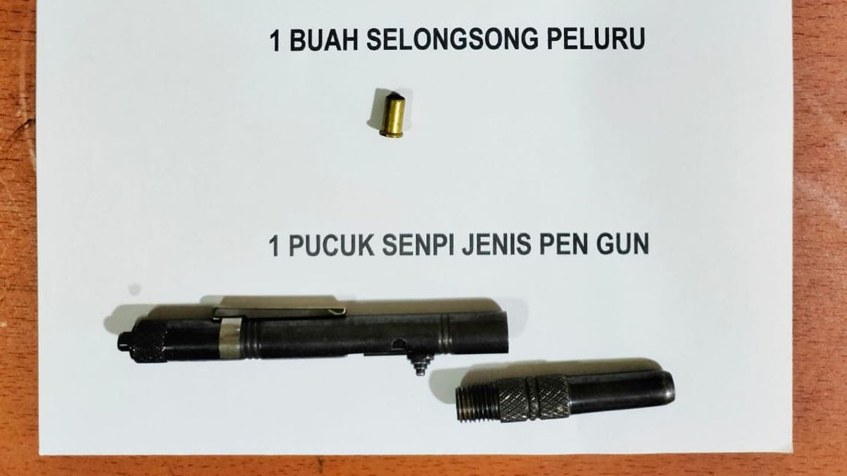 Having a Firearm in the Shape of a Pen, a Middle-aged Man in Tangerang was Arrested by the Police