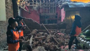 BNPB为中爪哇巴塘地震受害者准备庇护所