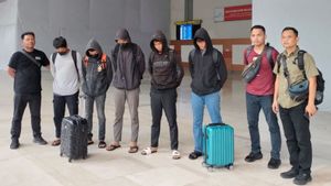 La police de Maros arrête le coup d’œil de passagers de l’aéroport Sultan Hasanuddin