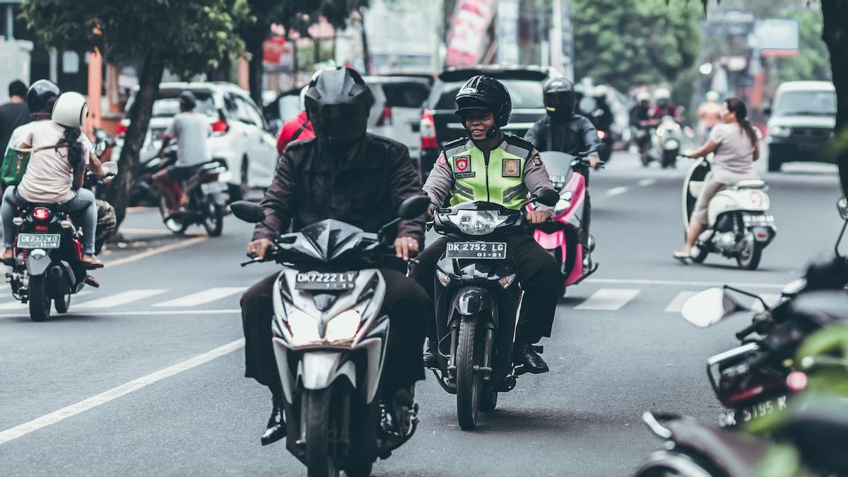 Jangan Tunggu Viral, Hotline Khusus Pengaduan Polisi Nakal Harusnya Bisa Diwujudkan