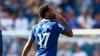 Raheem Sterling 2 Gol, Chelsea Beat Leicester City With 10 Players