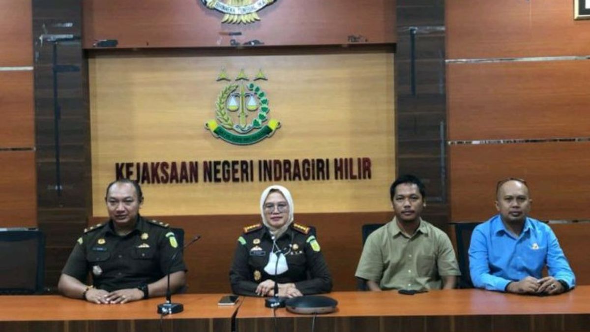 检察官办公室拘留涉嫌腐败的前Indragiri Hilir Riau摄政王