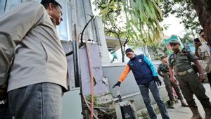 Pemindahan Kabel Udara Jalan Riau Bandung Hampir Rampung
