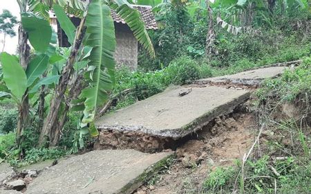 Kamu Warga Bogor? Catat, Ini 10 Kecamatan dengan Potensi Tinggi Tanah Bergerak