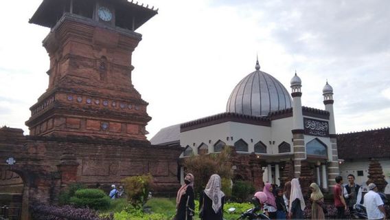 Ramadan 1444, Kawasan Menara Kudus Jadi Tempat Favorit Warga 'Ngabuburit'