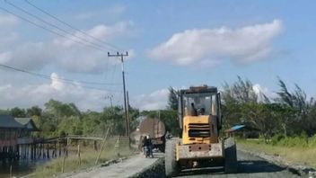 ينحسر الطريق الوطني عبر كاليمانتان بسبب أنشطة التعدين ، وستستدعي اللجنة السابعة المدير العام للمعادن والفحم ESDM