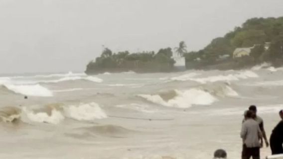 Waspada, Ada Lima Titik Perairan di NTT yang Berpotensi Gelombang Tinggi