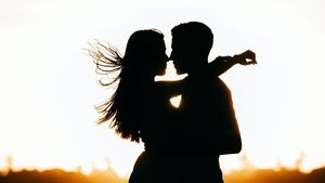 Tips dan Cara Mengatasi Gairah Seks yang Terlalu Tinggi dan Menggebu