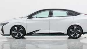 Honda And Dongfeng Collaboration Results Present Lingxi L Electric Sedan, Has 520 KM Explore Power
